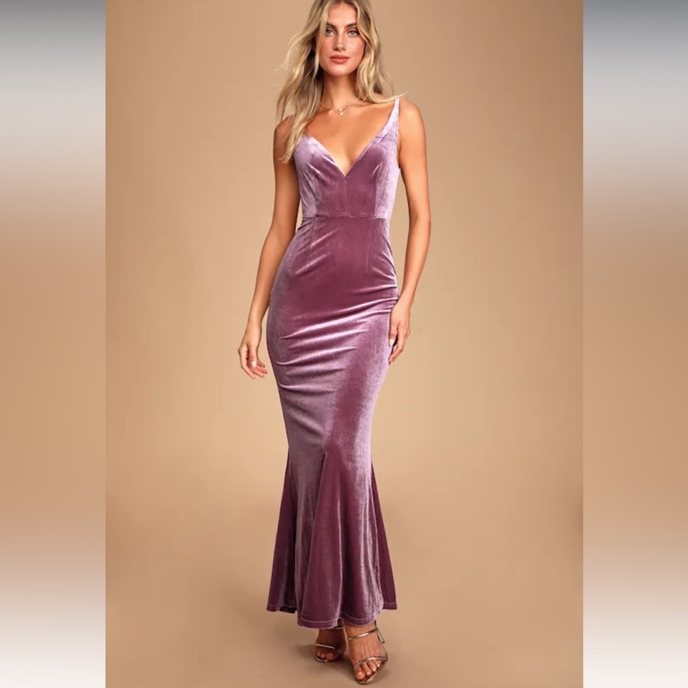 Lulus Maliya Mauve Purple Velvet Mermaid Maxi Dress
S